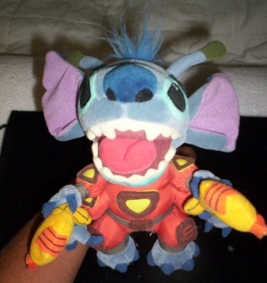 Lilo & Stitch: Stitch with Pistols