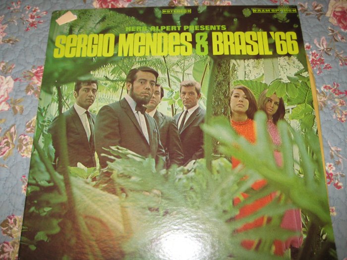 Herb Alpert presents Sergio Mendes & Brasil '66 33 1/3 RPM