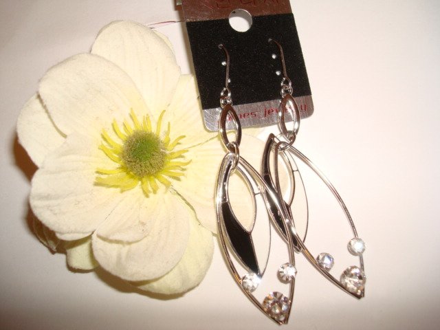 earring 12