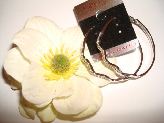 earring 18