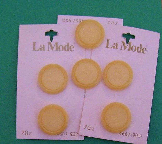 3 cards of vintage yellow buttons MOC LaMode made in Japan