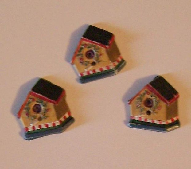 3 painted birdhouse buttons for crafts green and red