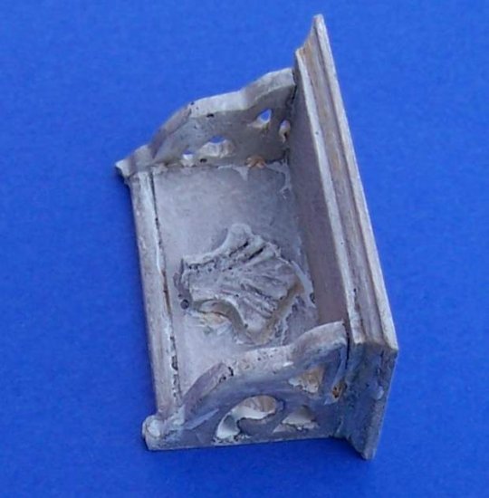 Dollhouse miniatures shabby chic wooden fancy shelf MIP