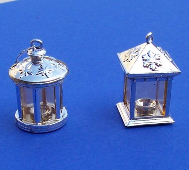 Dollhouse miniatures two porch lights or lanterns