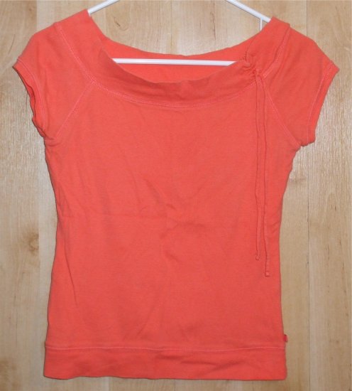 Aeropostale shirt sz Medium juniors jrs aero 001212