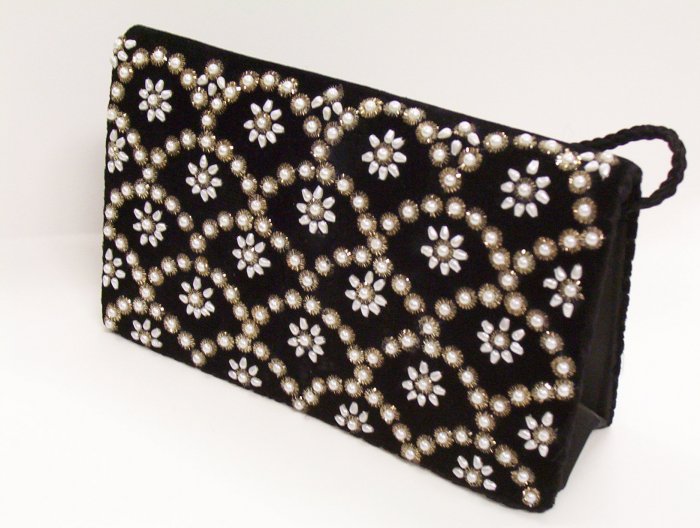 Black purse with fish scale pattern