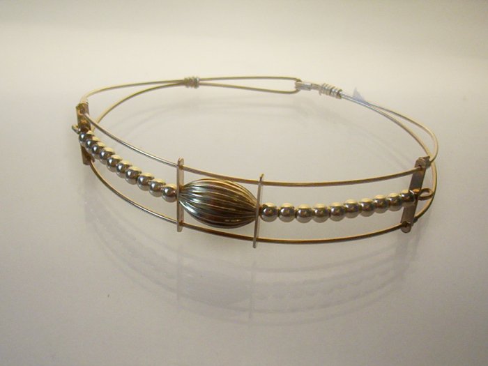 GF Wire Bracelet- Oval Charm