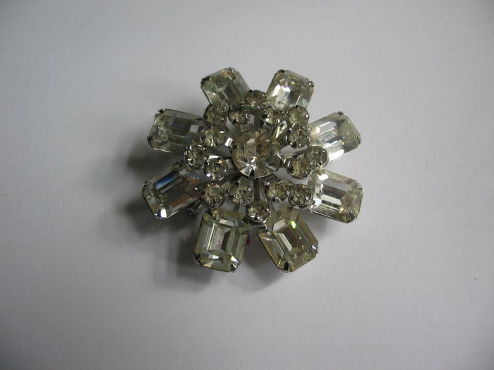 RHINESTONE SNOWFLAKE BAGUETTE BROOCH