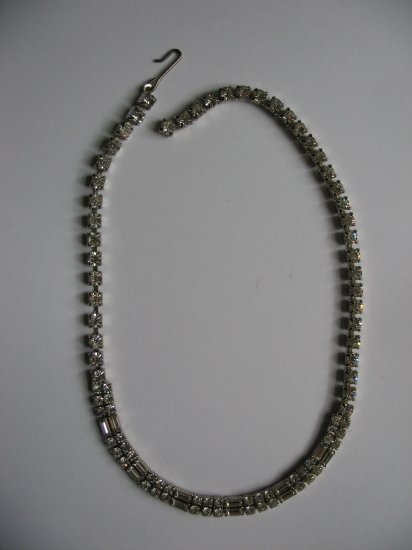 CLEAR EMERALD NECKLACE