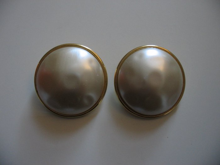 LARGE PEARL EARRINGS
