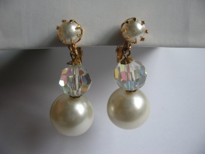PEARL DROP EARRINGS