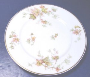 Limoges T&amp;V Dinner Plate Pattern 8414