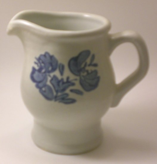 Pfaltzgraff Blue Yorktown Creamer 4.5 inches tall