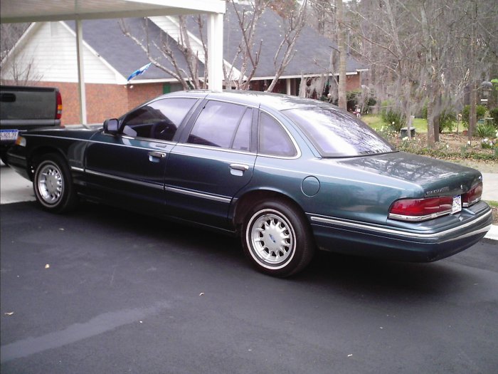1995 Ford Crown Victoria LX
