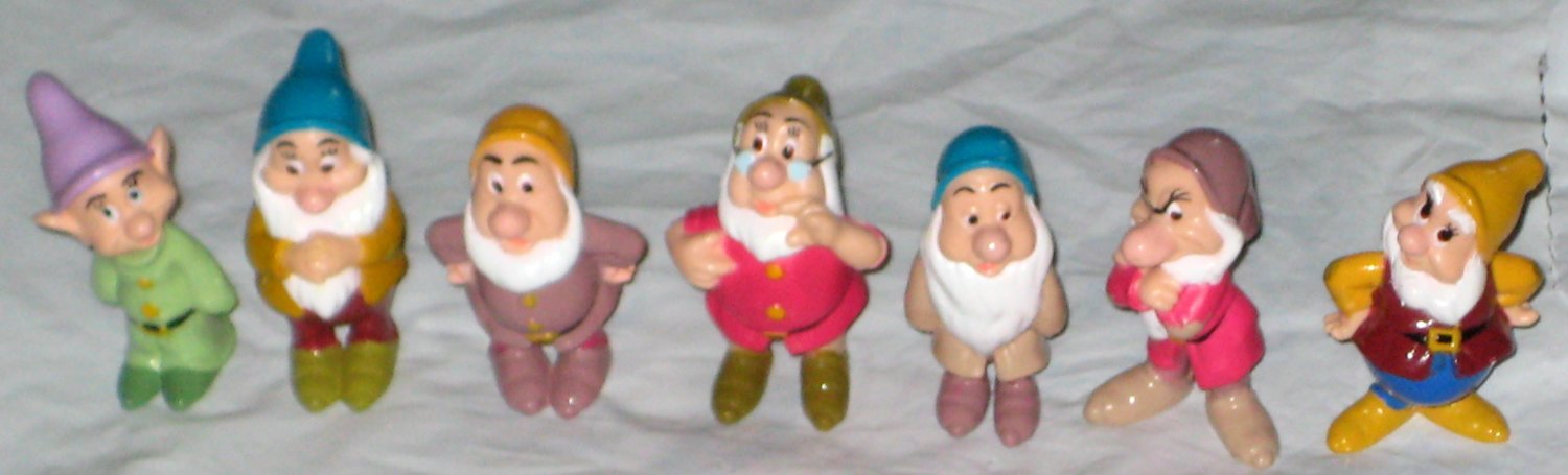 SOLD Seven Dwarfs PVC Figurine Lot of 7 Snow White Disney Mattel 1993