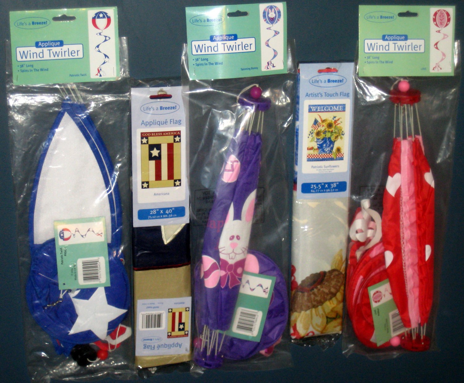 Lot 19 Decorative Garden Flags (2) + Wind Twirlers Spinners (3) Valentine Easter Patriotic NIP