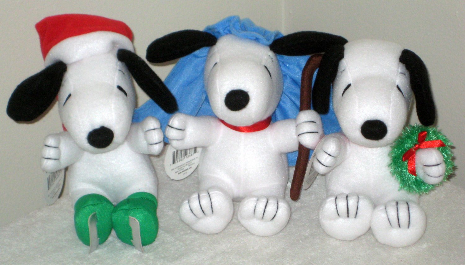 hallmark snoopy plush christmas