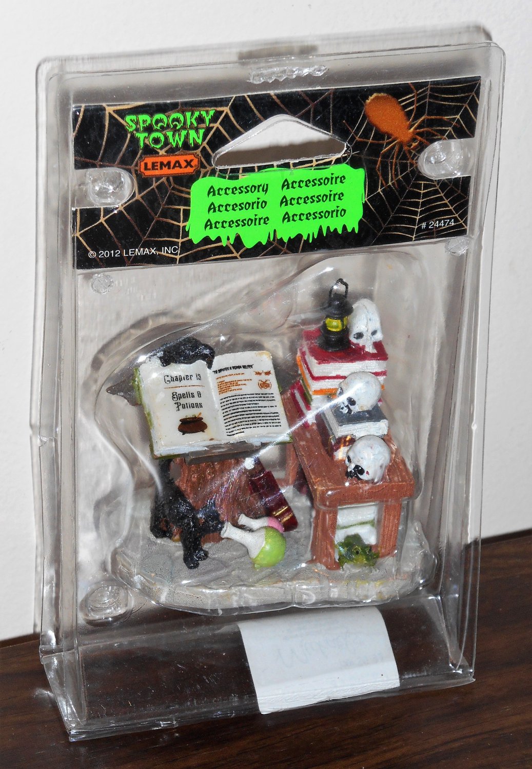 Lemax 24474 Warlock's Workshop Figurine Magic Potions Spooky Town Collection 2012 Halloween