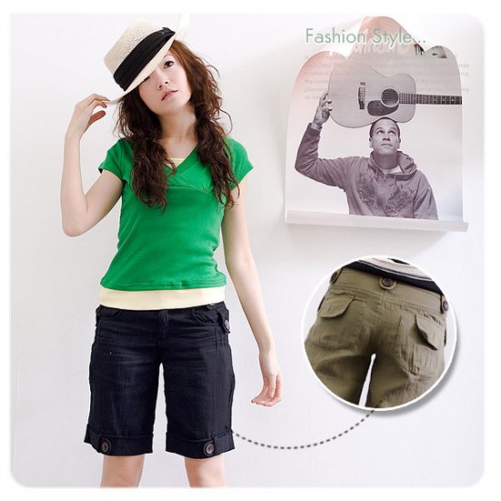 B845 Trendy short with multiple pockets S/M