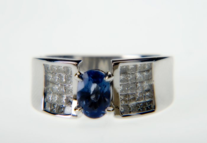 Beautiful natural 1,2ct sapphire 0.8ct diamond ring INDEPENDENT LAB APPRISAL included