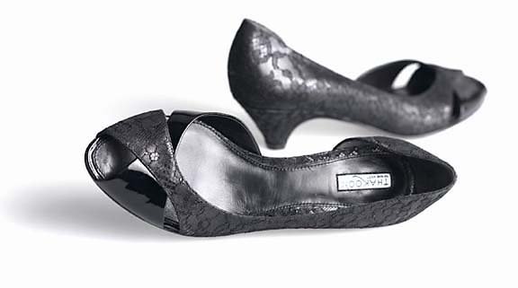 THAKOON for Nine West Black Patent Lace Peep Toe Demi Kitten Heel 7.5