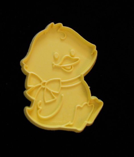 Hallmark Easter Chick with Bow Yellow Cookie Cutter