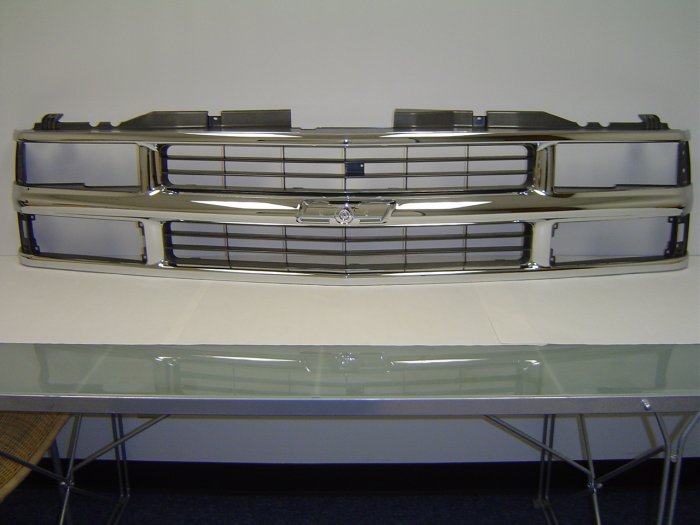 Chev Full Size pickup Grille CHR/BLK 1994-1998