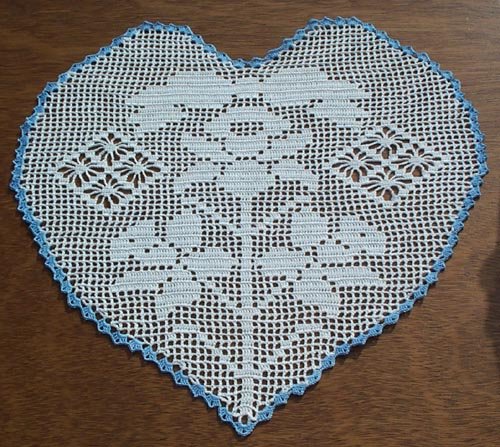 Jonquil Heart Filet Hand Crochet Doily - **NEW**