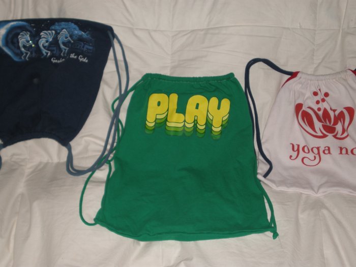 "Play" Large Green T-Shirt Bag