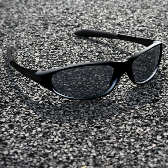 Full-frame | BLACK + BLACK