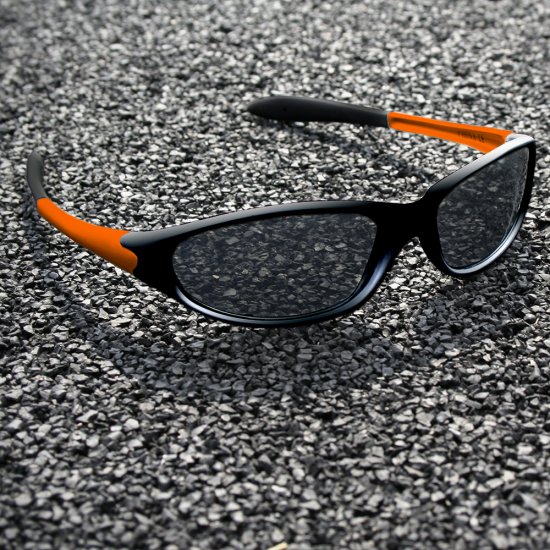 Full-frame | BLACK + ORANGE