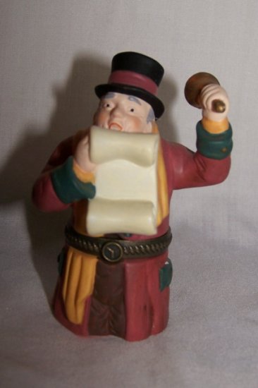 NIB Dept 56 "Town Crier" Porcelain Hinged Box Christmas