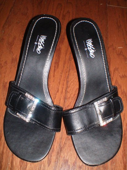 MOSSIMO BLACK HEELS -MOSSIMO BLACK SANDALS- 7.5 US