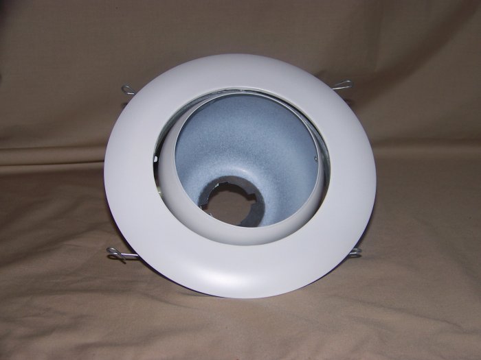 Thomas Resses Eyeball lighting trim