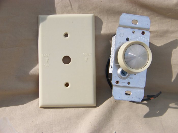 Leviton Trimatron Electro-Mechanical Rotary Fan Control #6616-1XI