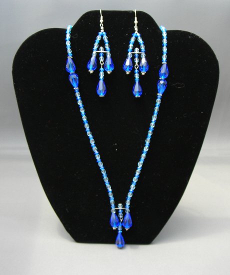 LC956S - Capri Blue Swarovski Necklace and Earring set
