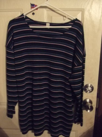 Gently Worn Women's 2x Striped Knit Long Sleeve Top