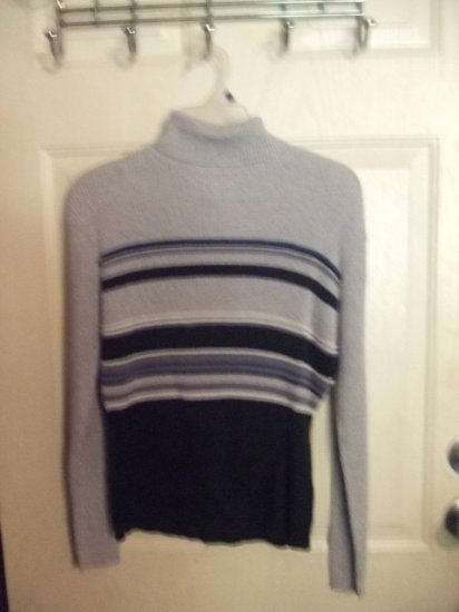 Gently Worn Basic Editions Gray and Black Turtleneck Sweater Boy's Size Extra Large