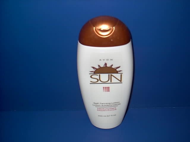 AVON SUN "SELF-TANNING LOTION". MEDIUM DARK HEALTH & BEAUTY wholesale lot of 12