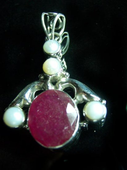 Thai Ruby & Pearls