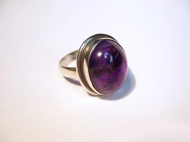 Amethyst, oval
