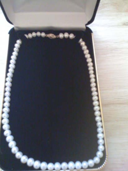 HIGH-QUALITY ROUND WHITE PEARLS NECKLACE 6.1MM