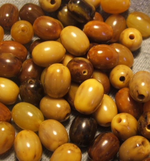 20 VINTAGE BAKELITE JEWELRY MAKING LOOSE BEADS 10MM MIX LOT