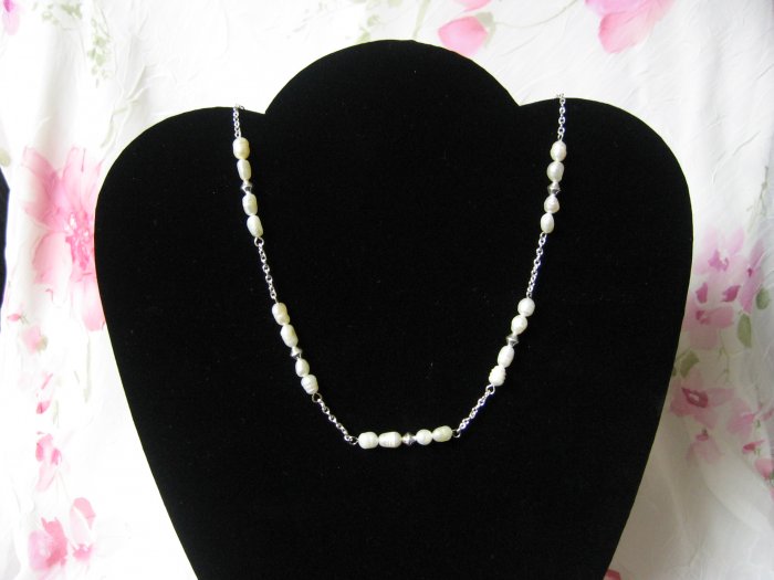 17.5" Fresh Water Suspended Pearl Necklace