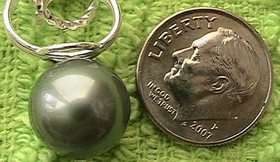 Tahitian Pearl Pendant with Stering Silver Mounting