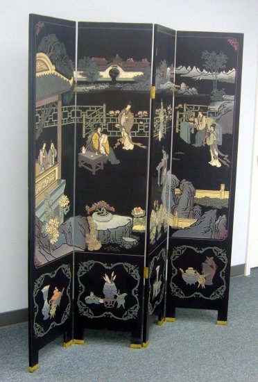 BEAUTIFUL ORIENTAL SCREEN AND ROOM DIVIDER