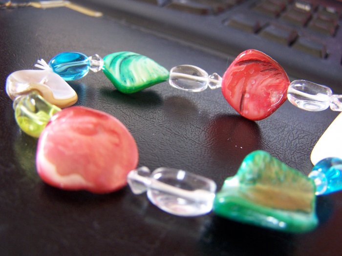 FRESHWATER PEARL BRACELET - Multi-color Stretch