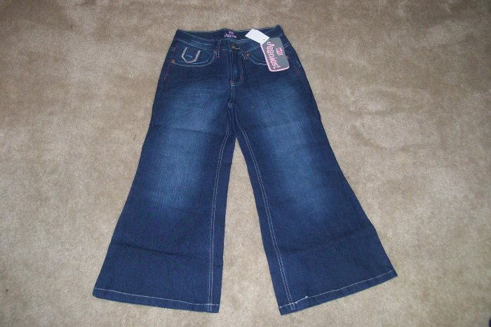 NWT "MISS JEANIEST" BLUE JEAN CAPRIS SZ. 5/6...SEXY!!