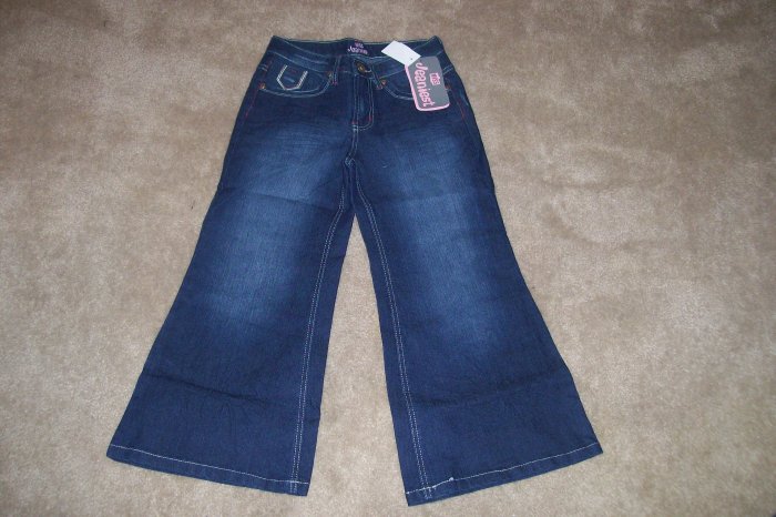 NWT "MISS JEANIEST" BLUE JEAN CAPRIS SZ. 3/4...SEXY!!