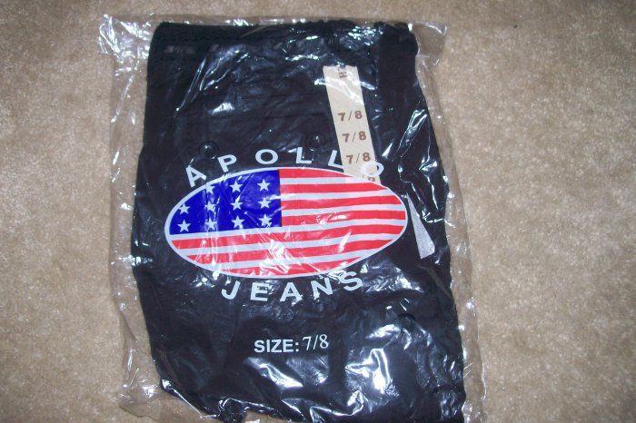 ON SALE!! NWT 7/8 STRETCH "APOLLO JEANS" BLACK CAPRIS...SEXY! LAST PAIR LEFT!